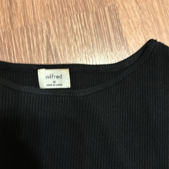 Wilfred cropped black top with cutout - Picture 3 of 4